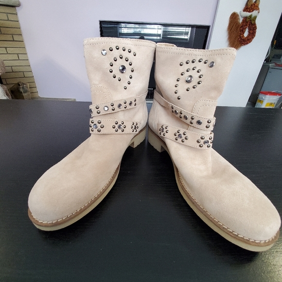 Geox suede booties with buckles and embellishments - Picture 4 of 7